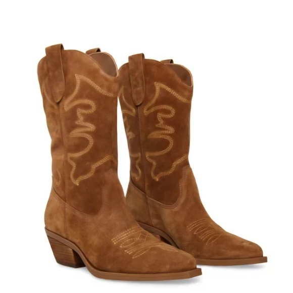 Steve Madden Shoes - NWT Steve Madden Women's Size 10 Western Cowboy boots. New in box